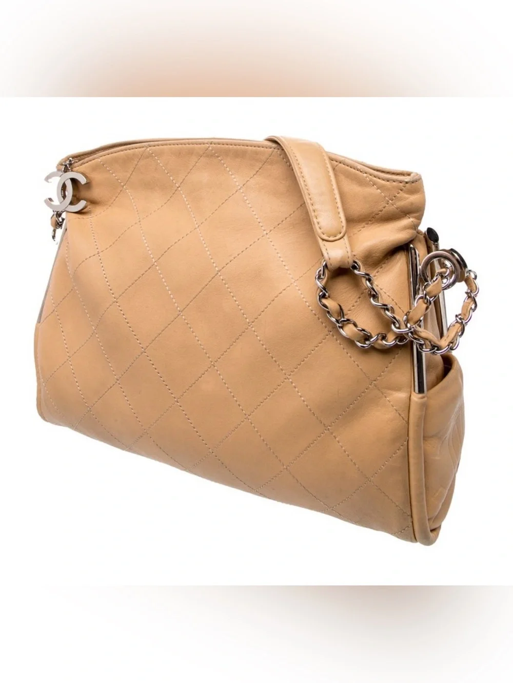 CHANEL Quilted Lambskin Shoulder Bag Soft Hobo
